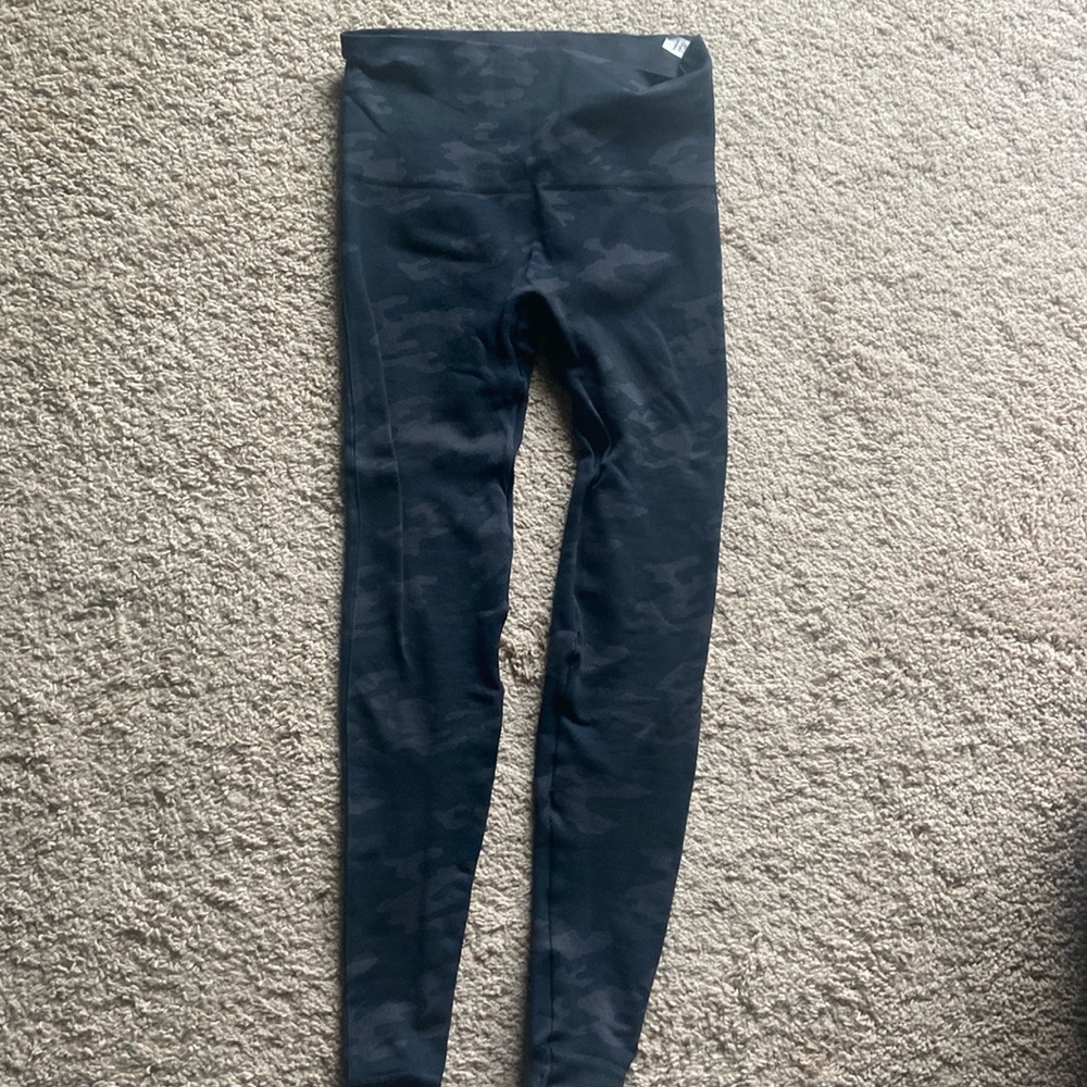 Spank camo small/petite leggings